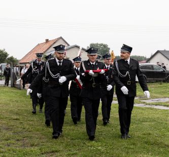 Przemarsz uczestników uroczystości