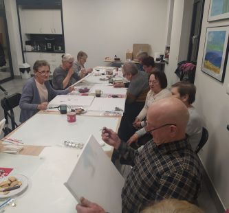 Seniorzy podczas prac