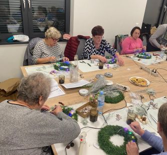 zajęcia rękodzielnicze i florystyczne
