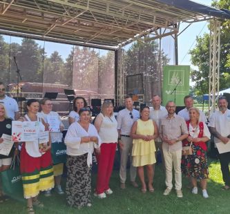 Uczestnicy konkursu kulinarnego "Polska smakuje"