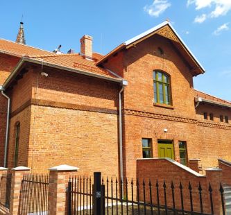 Widok budynku z zewnątrz