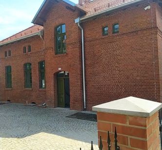 Widok budynku z zewnątrz